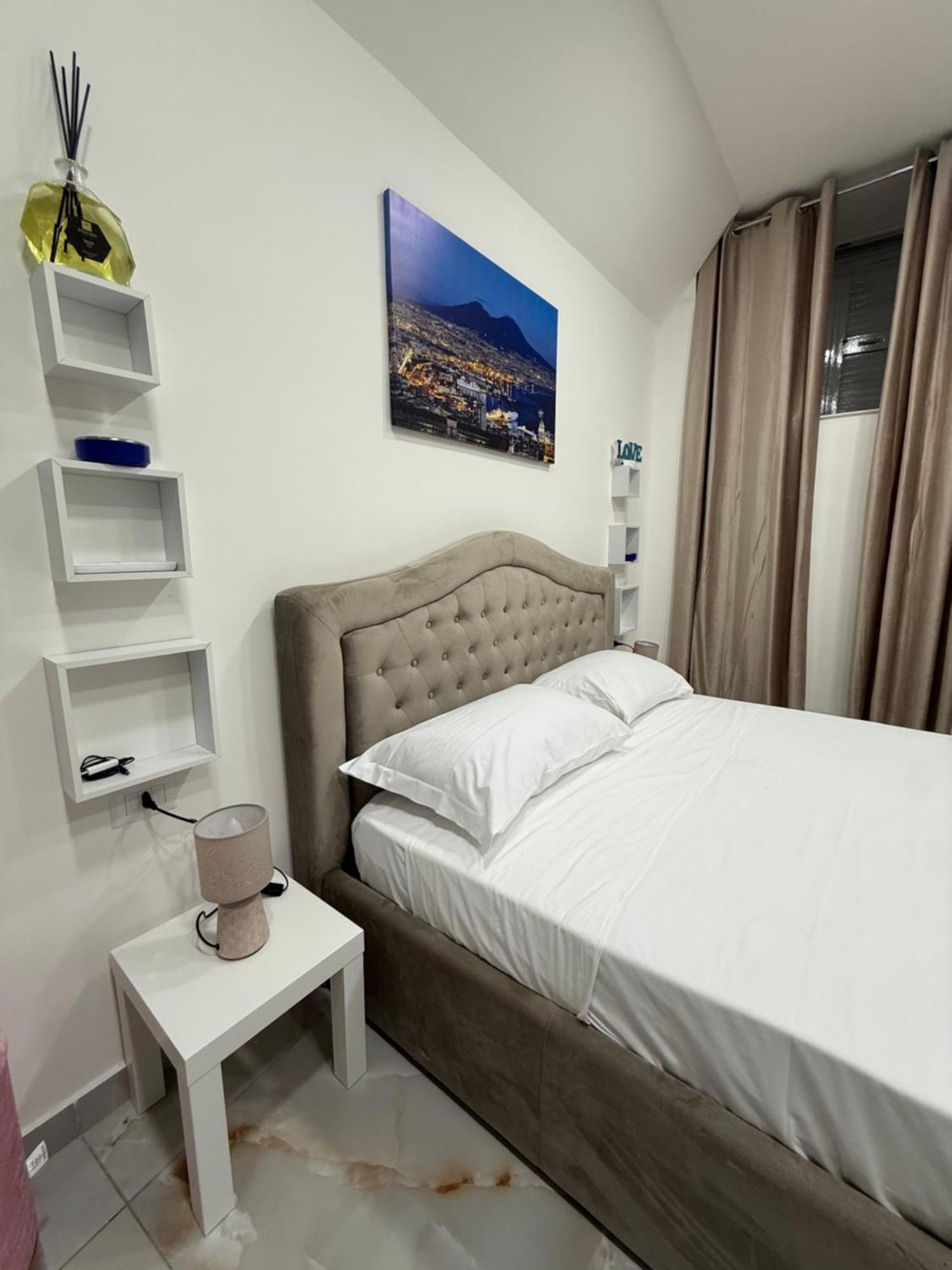 Caracciolo Suites 36 Neapel Exteriör bild